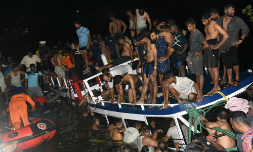 At least 22 dead after India boat capsizes