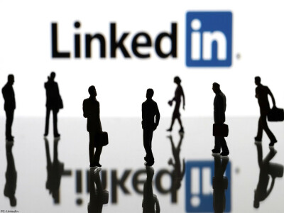 LinkedIn closes China service, cuts over 700 jobs