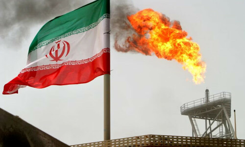 More Iranian fuel being smuggled to Pakistan, petroleum dealers say