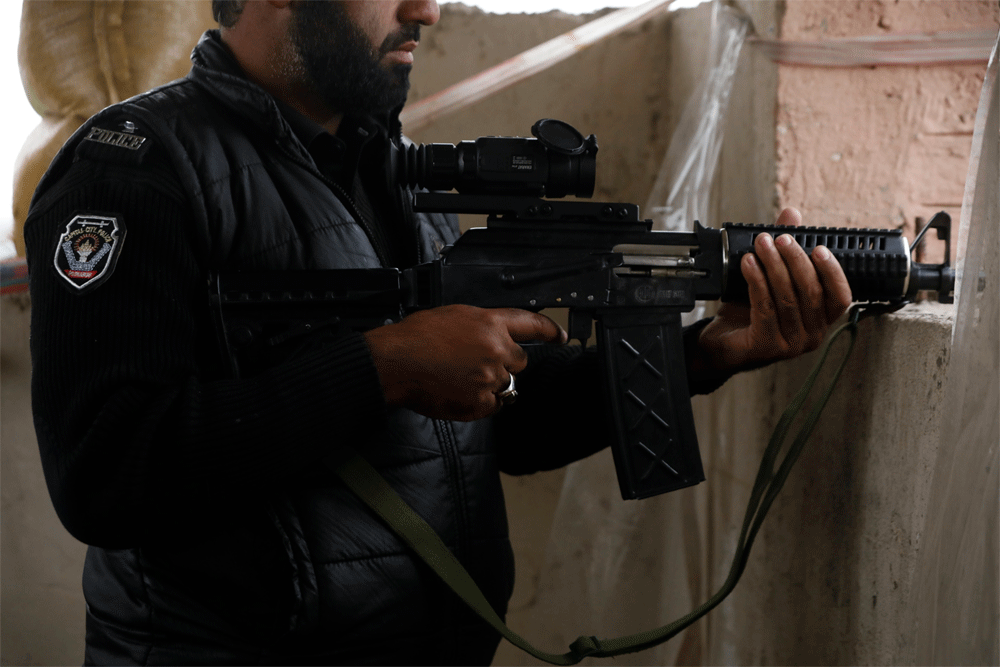 Militants kill six at energy plant in Pakistan