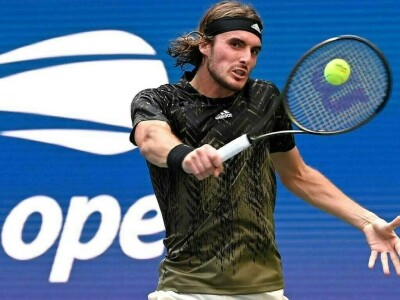 Tsitsipas splits with Philippoussis days before French Open