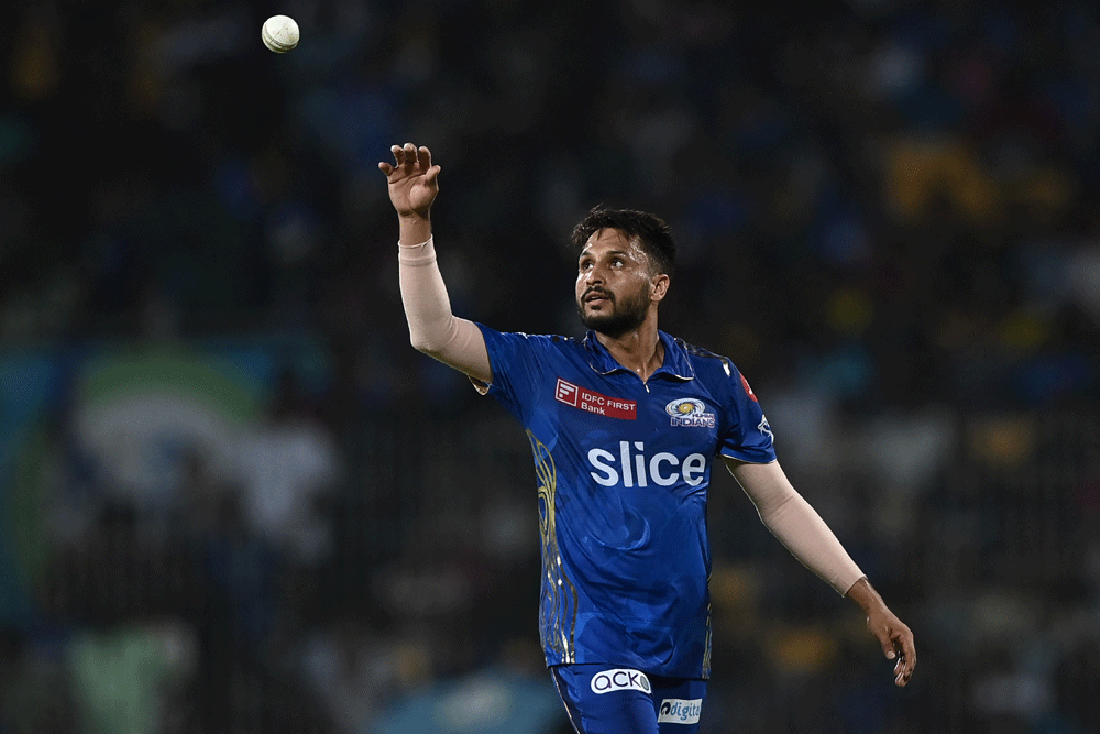 Brilliant Madhwal takes 5-5 as Mumbai knock Lucknow out of IPL