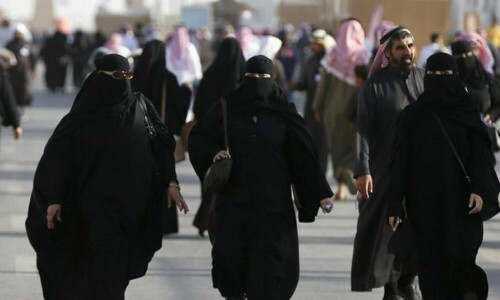 Saudi population at 32.2mn, 63% of Saudis under 30 years old: census