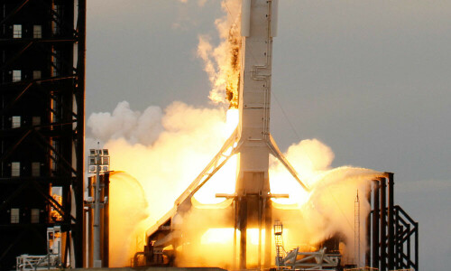 Private space mission with Saudi astronauts splashes down