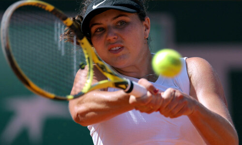 American qualifier Day on comeback trail at French Open