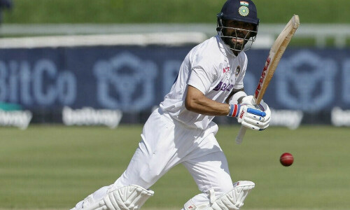 Indian batting takes on Australian pace for Test honours