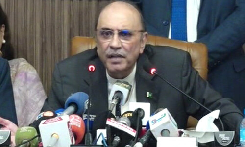 PPP co-chair Zardari calls stakeholders to formulate &lsquo;charter of economy&rsquo;