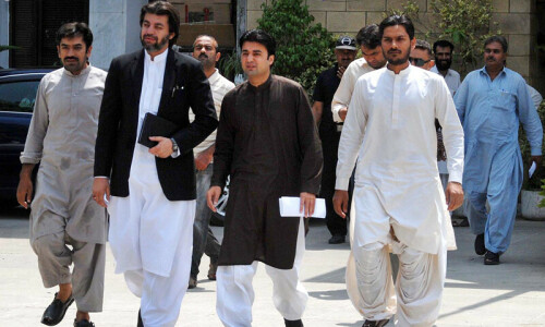 Ali Muhammad Khan re-arrested outside Peshawar jail