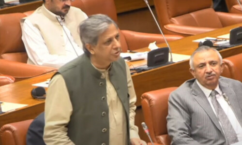Senate passes bill allowing ECP to unilaterally announce election dates