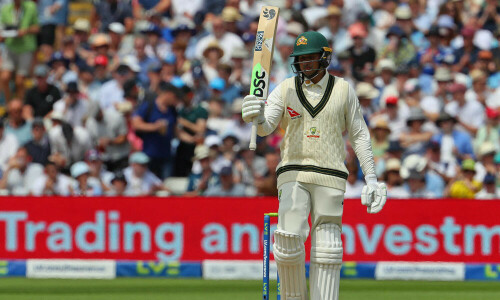 Khawaja keeps England at bay after Broad strikes in Ashes opener