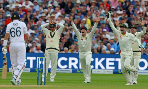 England 28-2 as rain halts opening Ashes Test for second time