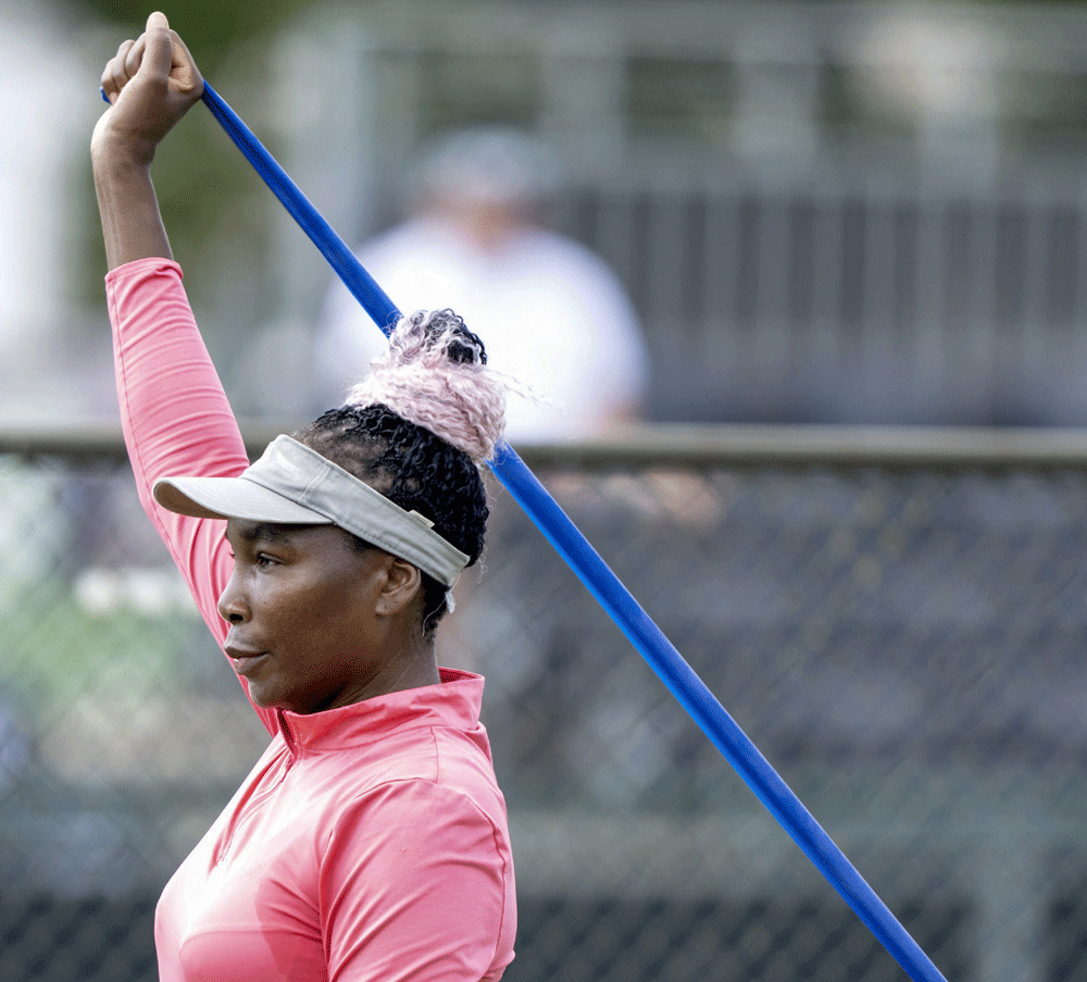 Venus Williams rolls back the years to win Birmingham opener