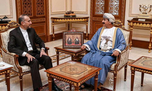Iran top diplomat in Oman on second leg of Gulf tour