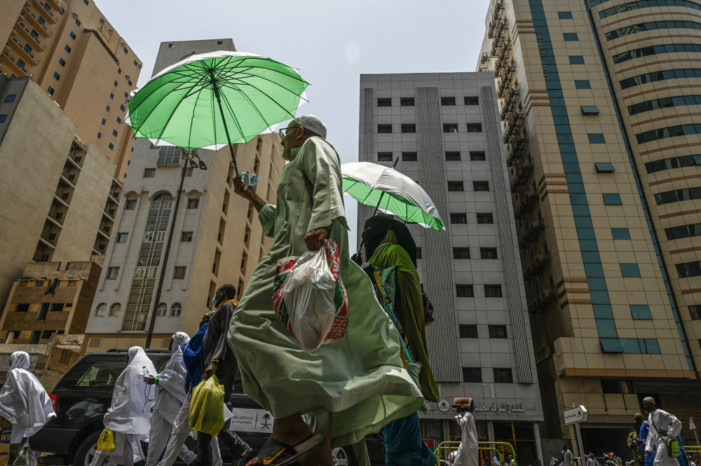 Millions head to Makkah for Hajj in Saudi heat