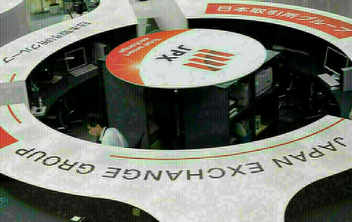 Japan&rsquo;s Nikkei falls for third straight session