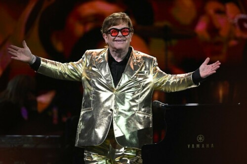 &lsquo;Emotional&rsquo; Elton John performs his last show at Glastonbury festival