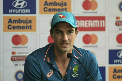 Australia&rsquo;s Cummins considering Starc recall but coy on bowling attack