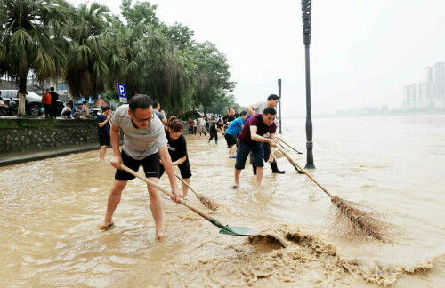 China&rsquo;s deadly weather from heat to hailstorms take its toll