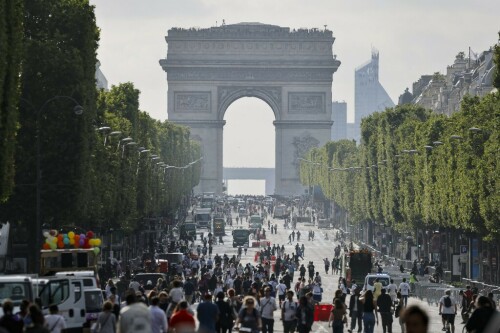 Couture week comes to Paris amid riot fears