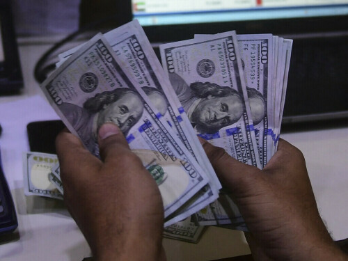 Open-market: rupee posts gain but trading remains thin due to bank holiday