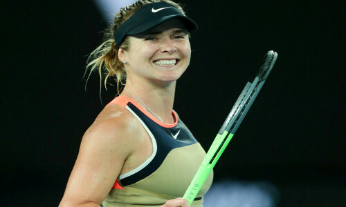Battling Svitolina knocks Mertens out of Wimbledon