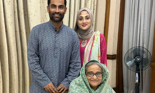 Bangladesh&rsquo;s Tamim reverses shock retirement after PM meet