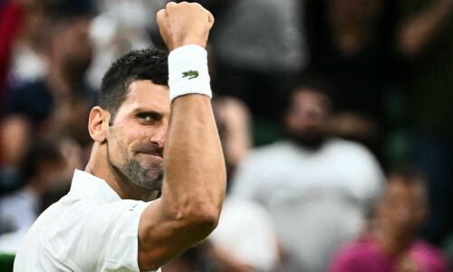 Djokovic beats Wawrinka and curfew as Murray hints Wimbledon days over