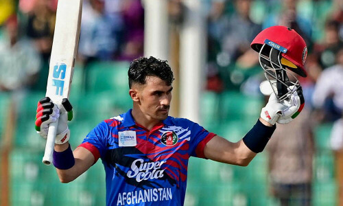 Centuries for Gurbaz, Zadran as Afghanistan rocket to 331-9
