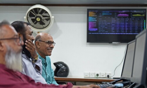 KSE-100 closes near 44,600 after 378-point gain