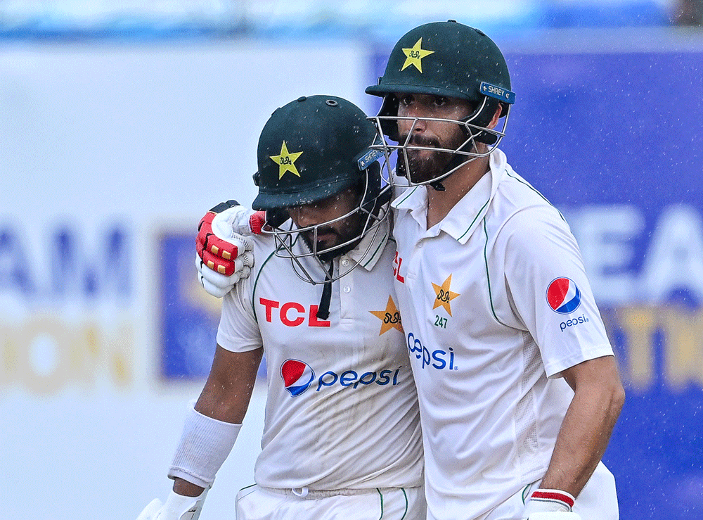 Shakeel, Saud help Pakistan counter Sri Lanka&rsquo;s spin