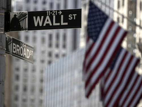 US stocks mixed as market digests retail sales, earnings