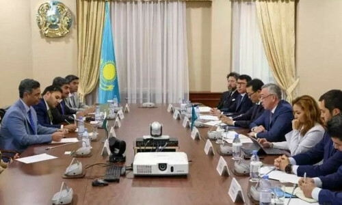NLC delegation discusses enhanced land route connectivity with Kazakh officials