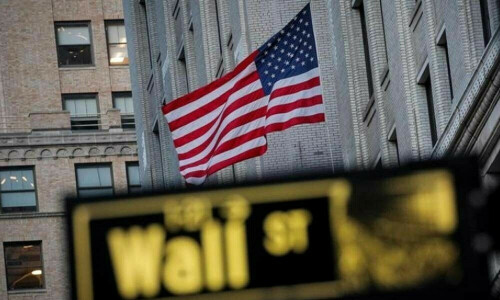 US stocks mixed as Netflix, Tesla weigh on Nasdaq