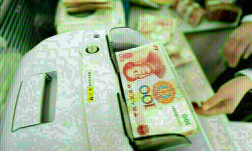 China&rsquo;s yuan eases ahead of Politburo and global central bank meetings