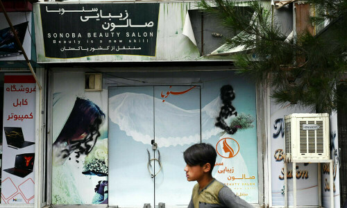 Thousands of Afghan salons to close as Taliban deadline bites