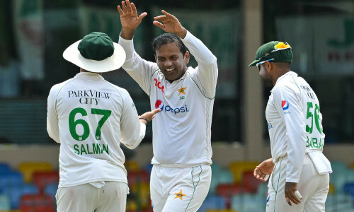 Noman bags 7 as Pakistan crush Sri Lanka to sweep series