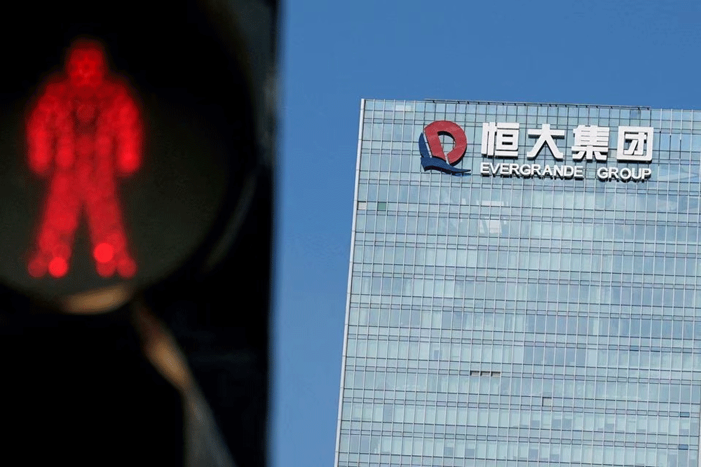 Evergrande&rsquo;s e-vehicle unit plunges as trading resumes