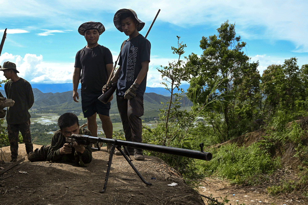 Militias ready for long fight in restive Indian state