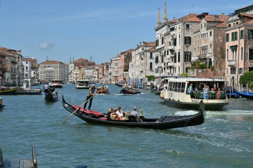 UNESCO recommends putting Venice on heritage danger list