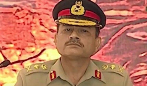 Army chief invites foreign investors to &lsquo;discover hidden treasures of Pakistan&rsquo;