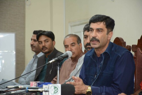 Nephew of Nawab Aslam Raisani, two others killed in Quetta Nephew of Nawab Aslam Raisani, two others killed in Quetta