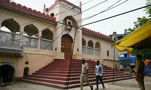 Mosques shut after religious riots near India&rsquo;s capital