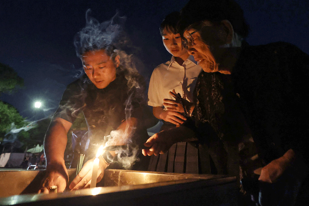 Hiroshima marks a-bomb anniversary, calls nuclear deterrence &lsquo;folly&rsquo;