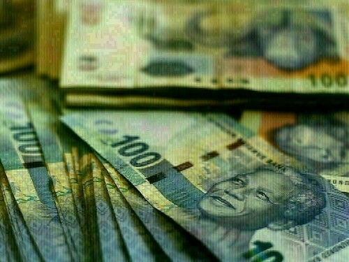 South African rand starts week on back foot on China, Fed worries