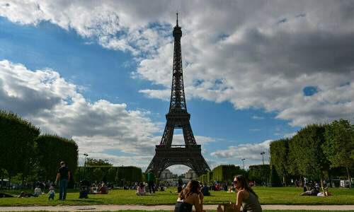 France probes false bomb threats at Eiffel Tower