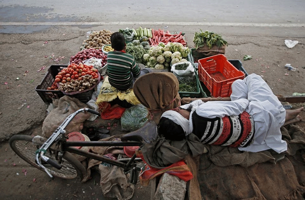 India to take medium-term view to curb inflation