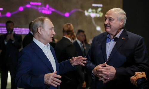 Putin not pushing Belarus to enter war with Ukraine, says Lukashenko