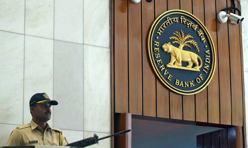 India&rsquo;s foreign exchange reserves snap three-week fall