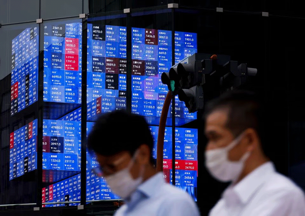 Tokyo shares close higher
