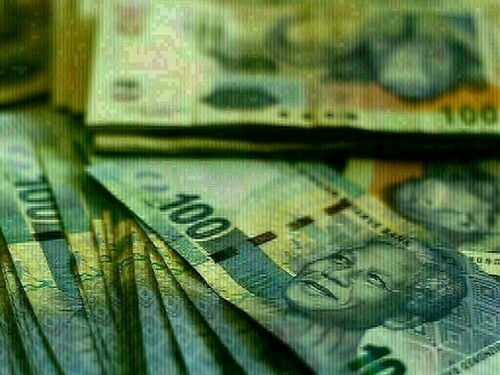 South African rand extends gains ahead of inflation data